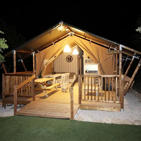 Veragua. Glamping Y Turisticos *